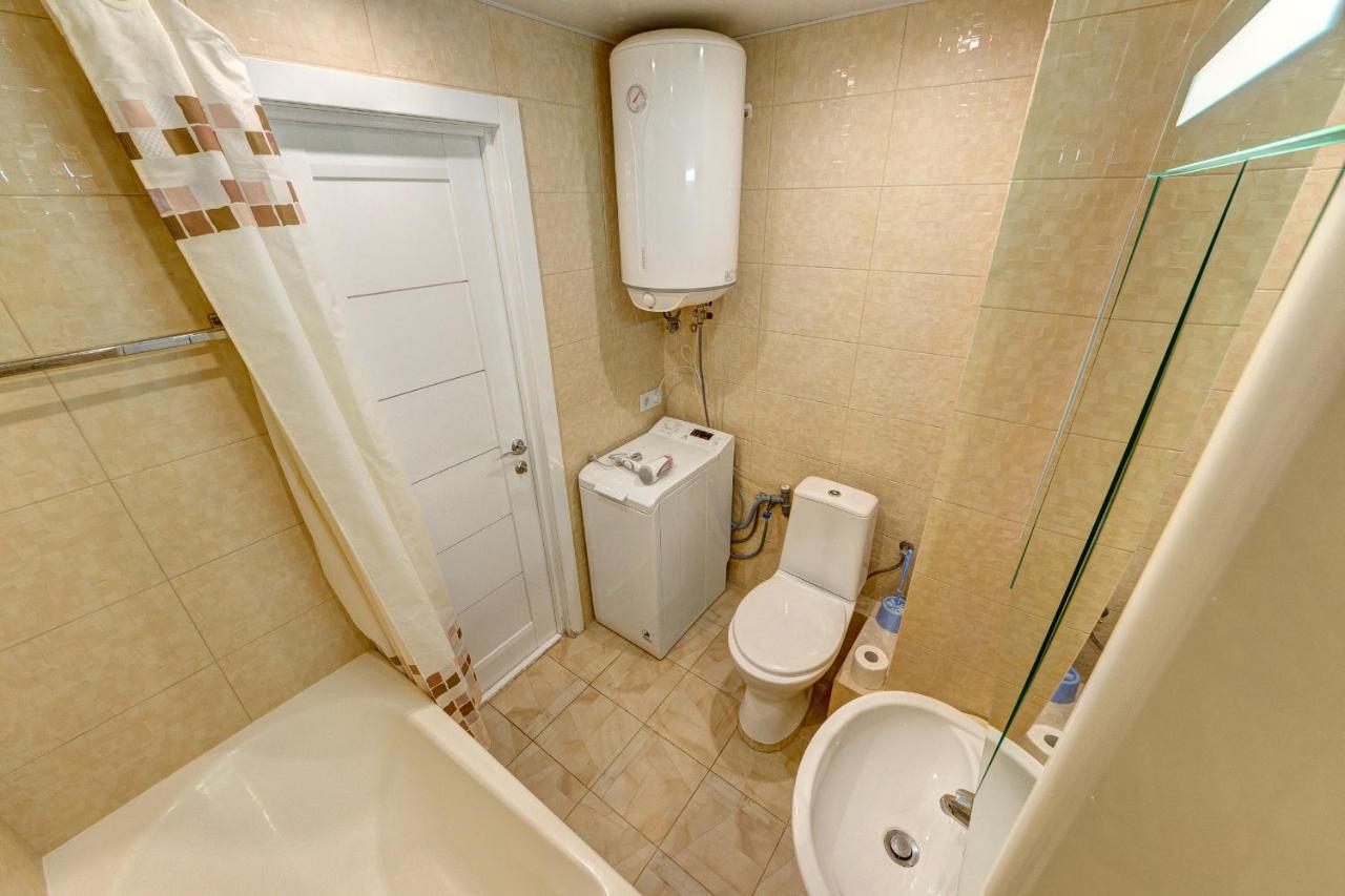 Excellent Apartment Druzhby Narodov Boulevard 3A. Lybedskaya Metro Station 키예프 외부 사진